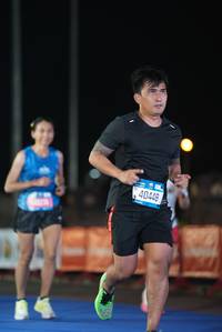 BIB: 40448
                            <button type="button" onclick="openModal(19709658)" class="btn btn-primary btn-sm float-right btn-popup" data-toggle="modal" data-target=".modal-high-quality">
                        <i class="fas fa-shopping-cart"></i> Add to Cart
                    </button>
                                            <button type="button" onclick="isThisMe(19709658, true)" class="btn btn-success btn-sm float-right btn-popup btn-isme hidden" data-toggle="tooltip" data-placement="bottom" title="นี่คือรูปของคุณใช่ไหม คลิกที่นี่เพื่อเอาเข้าอัลบั้ม">
                        <i class="fas fa-plus"></i> Add to album
                    </button>
                    <button type="button" onclick="isThisMe(19709658, false)" class="btn btn-warning btn-sm float-right btn-popup btn-isnotme hidden">
                        <i class="fas fa-ban"></i> Remove from album
                    </button>